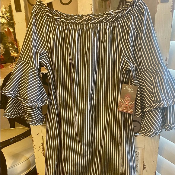 Beige by eci Dresses & Skirts - Beige by eci Off the Shoulder Dress.